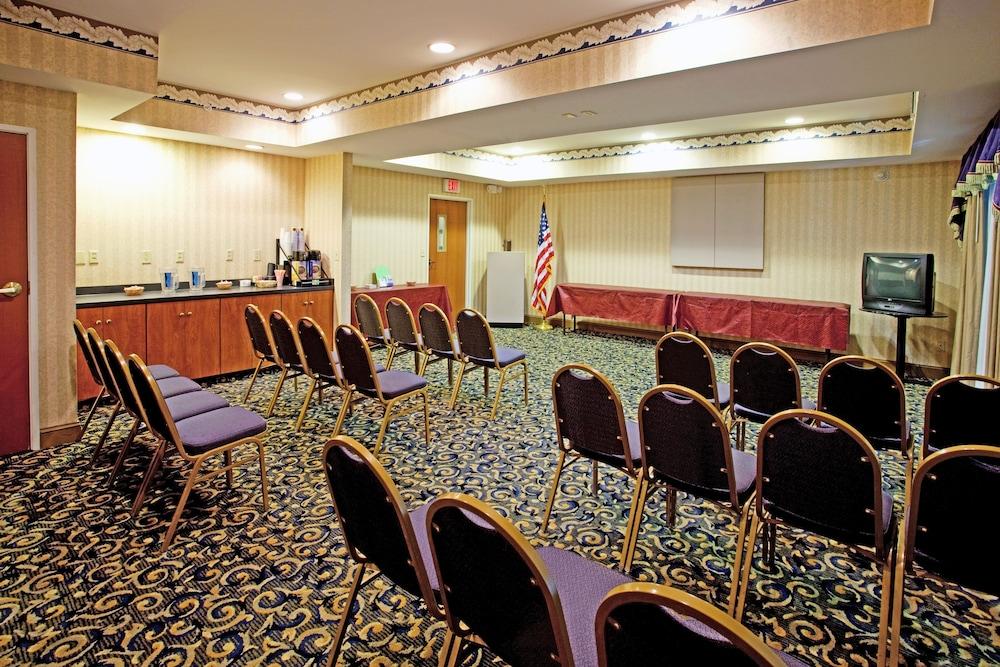 Holiday Inn Express & Suites Orangeburg By Ihg Экстерьер фото